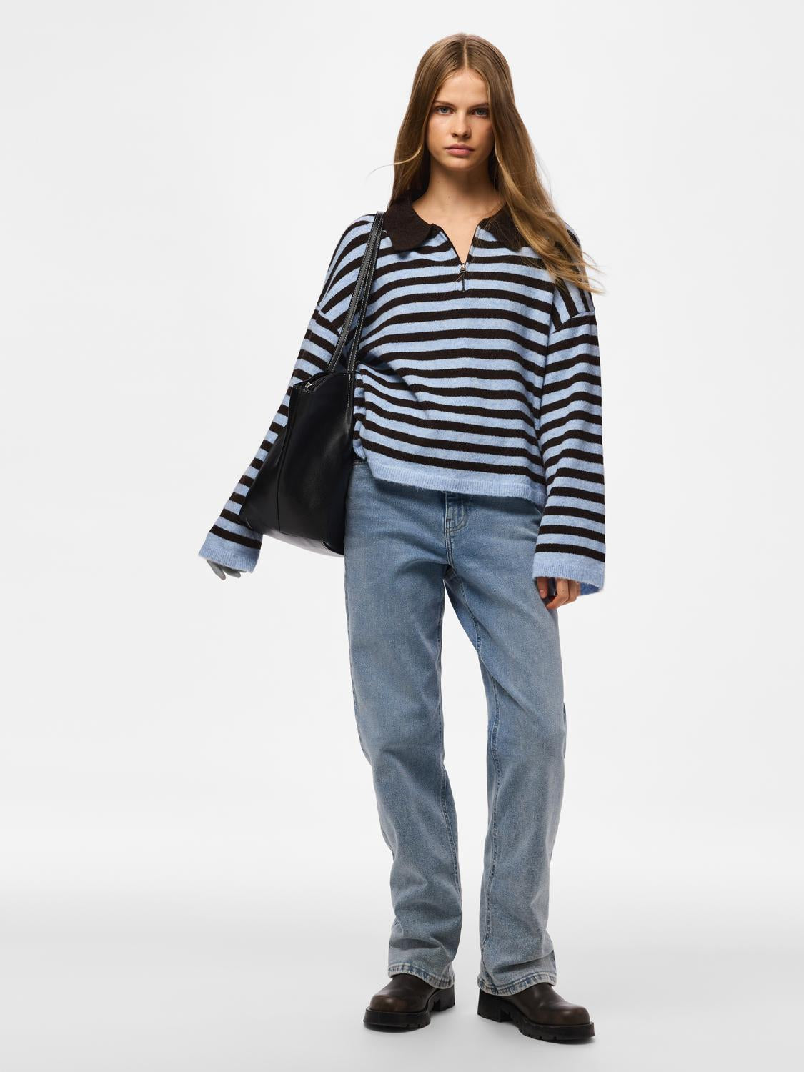 model_shot-front_full